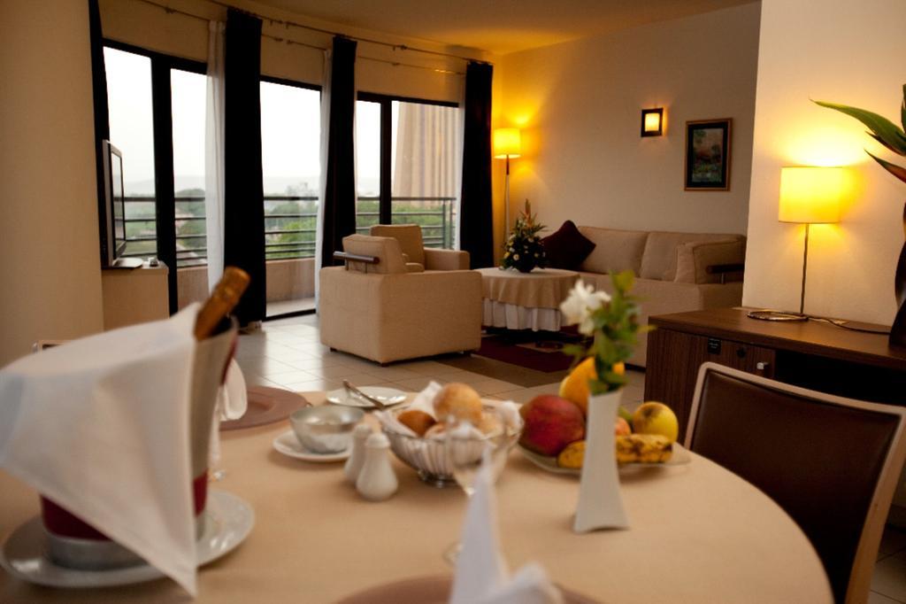 Hotel El Farouk Бамако Экстерьер фото