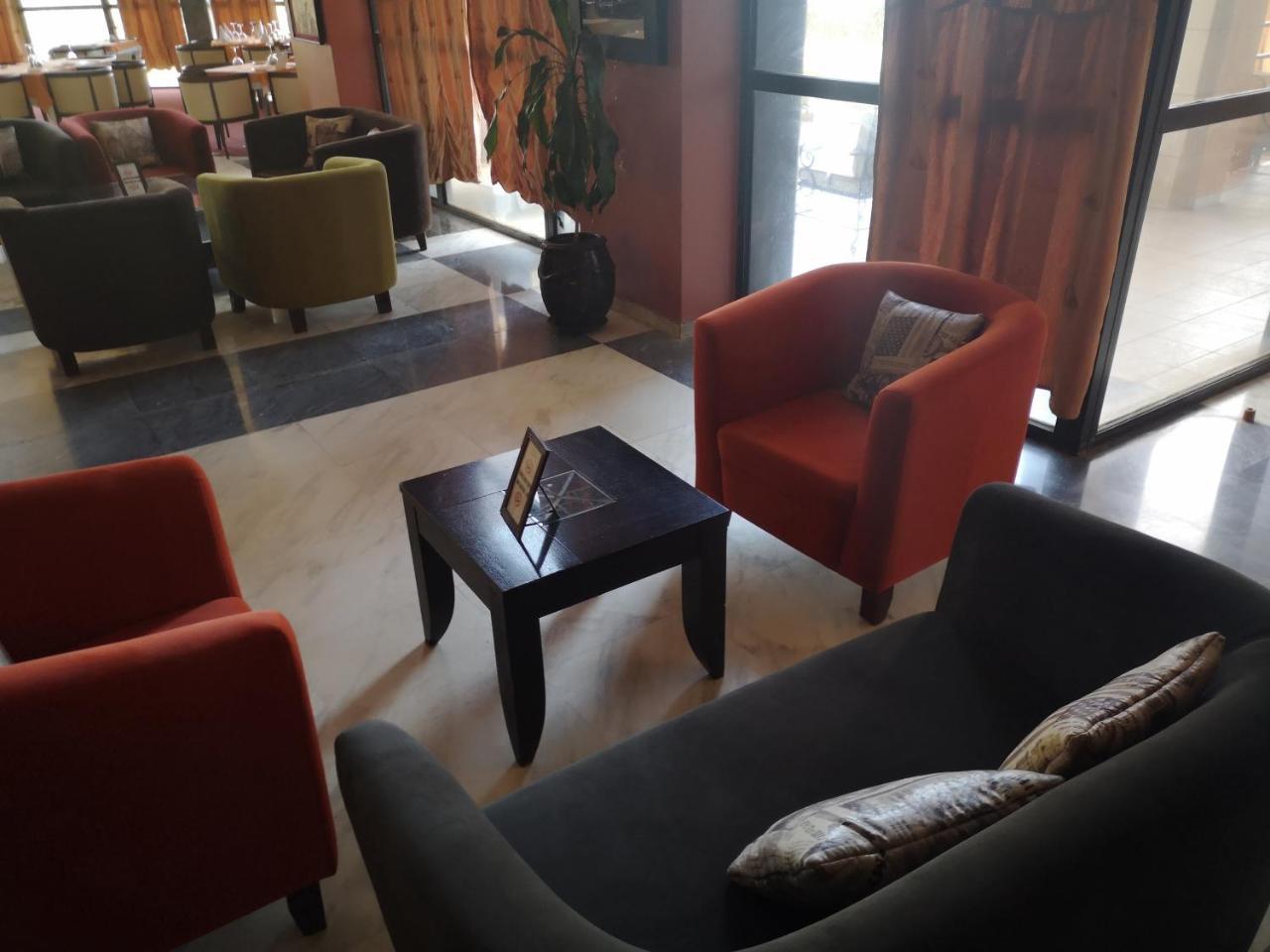 Hotel El Farouk Бамако Экстерьер фото